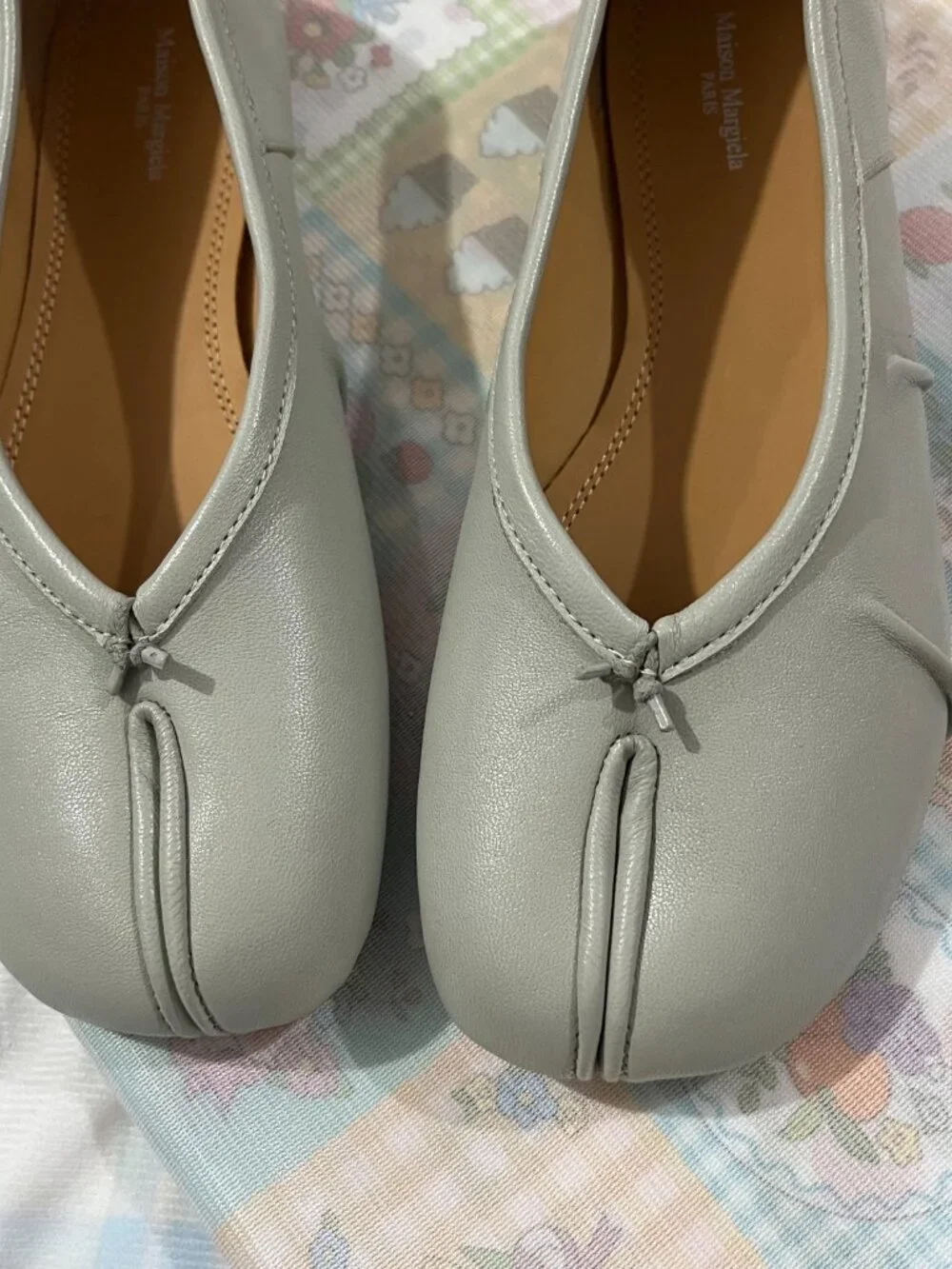 Maison Margiela Tabi Split-Toe Ballet Flats (Light Grey-Green)